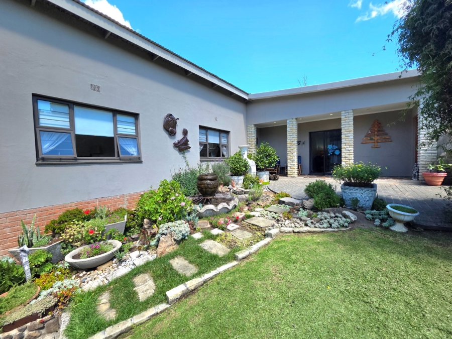 3 Bedroom Property for Sale in Paul Roux Free State